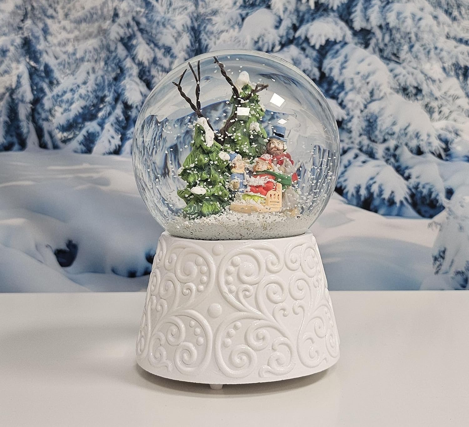 Minium Collection Schneekugel Spieluhr Familienspaziergang