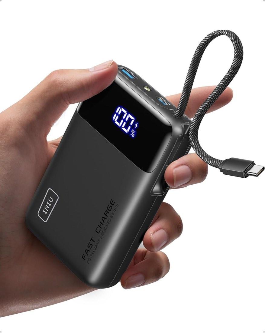 INIU 45W Power Bank, 20000 mAh, integriertes USB-C-Kabel