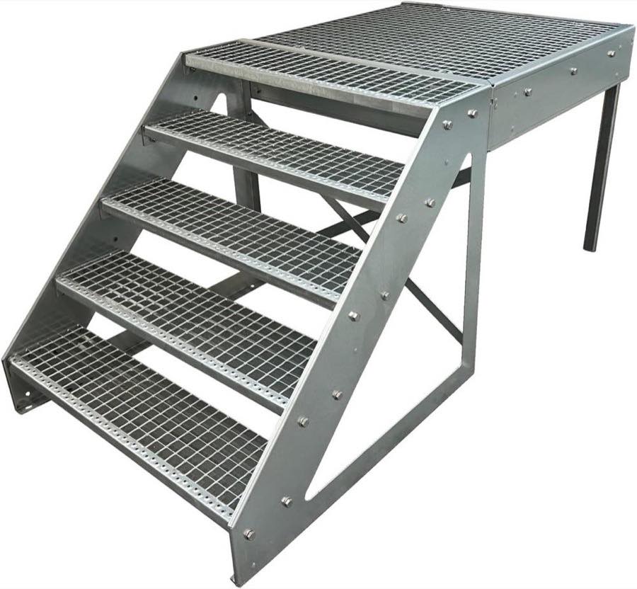 Kaminbau Mierzwa Stahltreppe 5 Stufen inkl. Podest