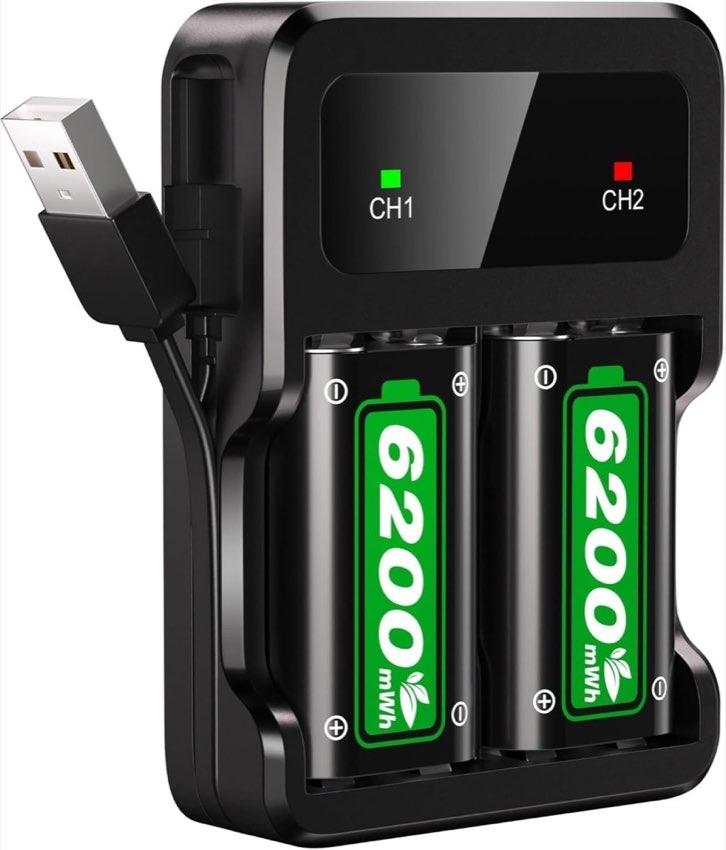 2x 6200-mWh-Ni-MH-Akku mit Station