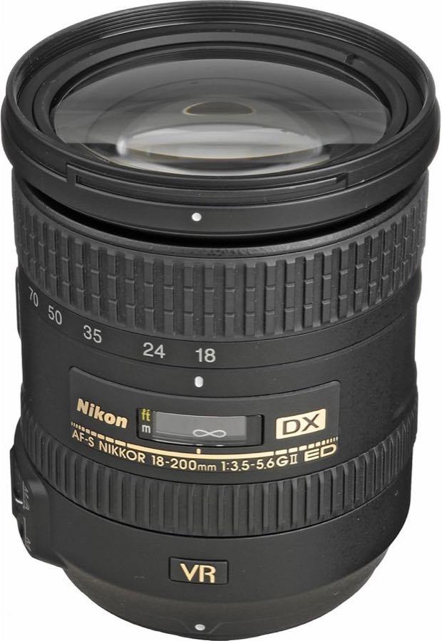 Nikon AF-S DX Nikkor 18-200 mm 1:3,5-5,6G ED VR II (inkl. HB-35)