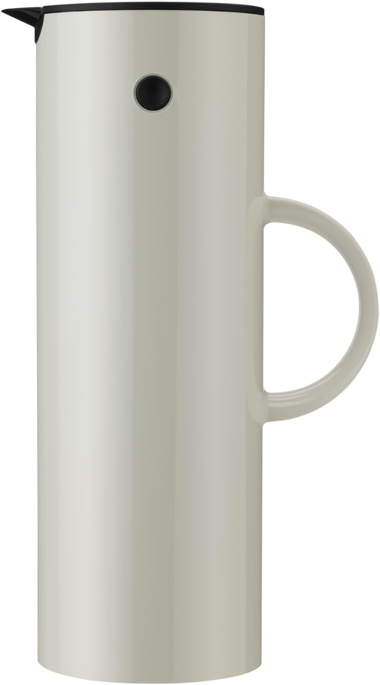 Stelton Isolierkanne – Stelton EM77 Isolierkanne 1 l Sand