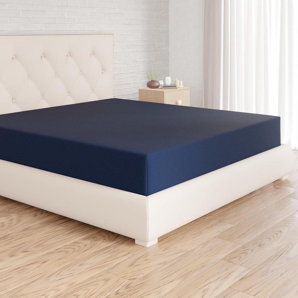 Amazon Basics Mikrofaser Spannbettlaken, 100% Polyester, Weich und Atmungsaktiv, 200cm x 200cm x 30cm, Marineblau