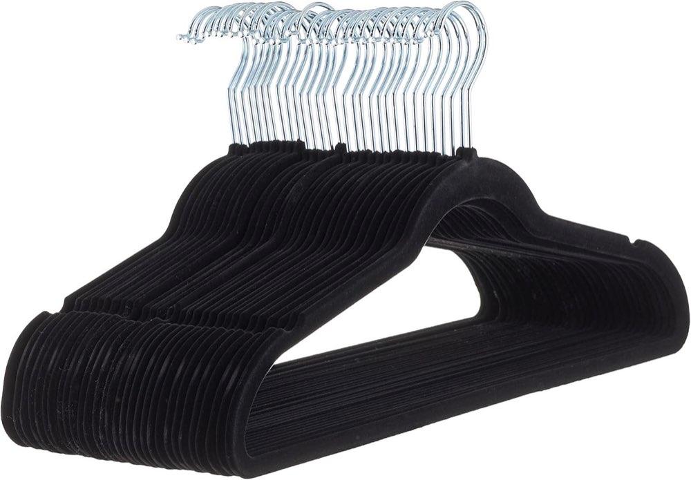 Amazon Basics Samtbügel, 30er-Pack, Schwarz