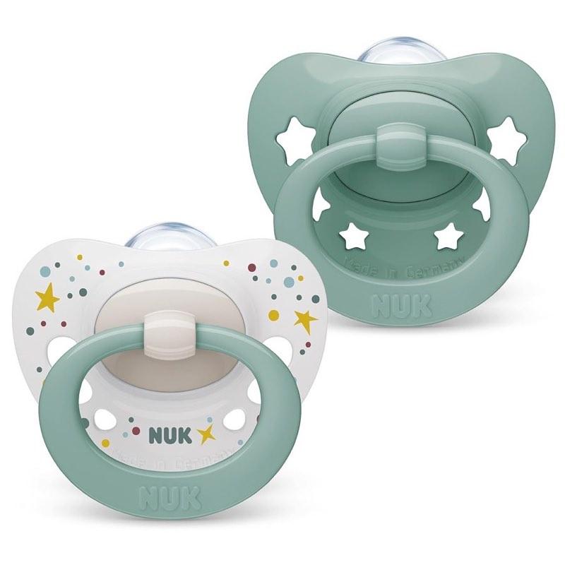 NUK NUK Signature Babyschnuller, 0–6 Monate, 2 Stück, grüne Sterne - Produktbild