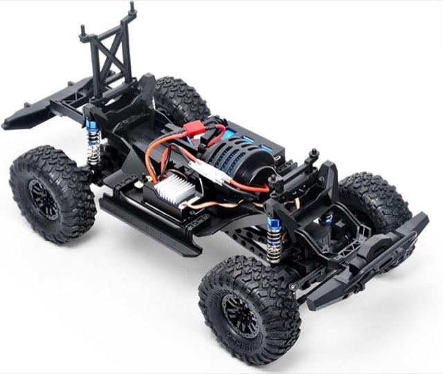 Dirt Climbing Pickup